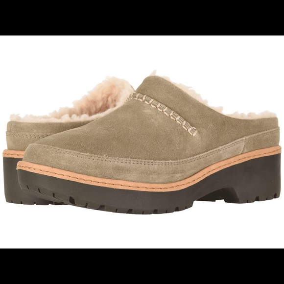 UGG | Shoes | Ugg Lynwood Clog | Poshmark